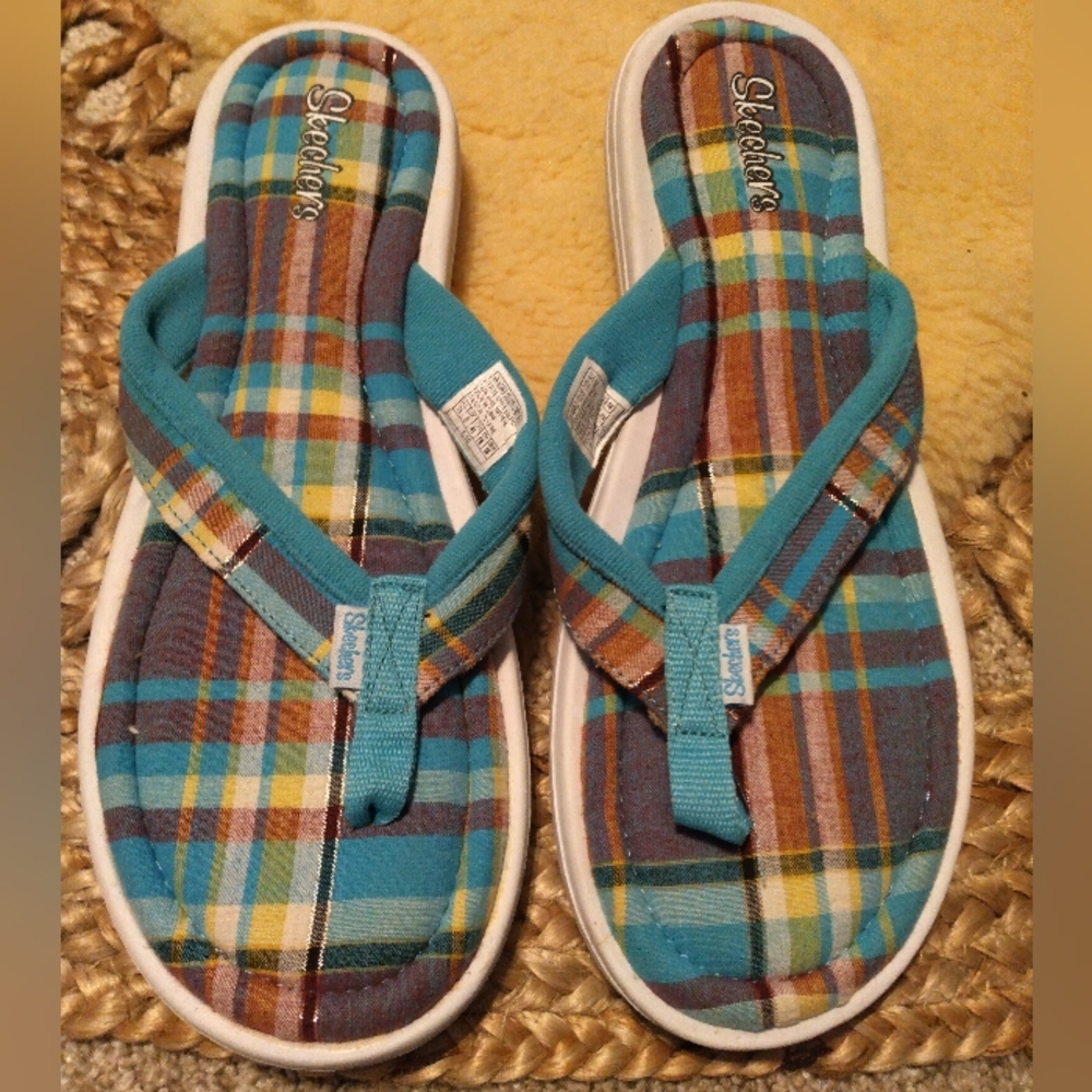 Sketchers Memory Foam Sandals (Bundle) - image 2